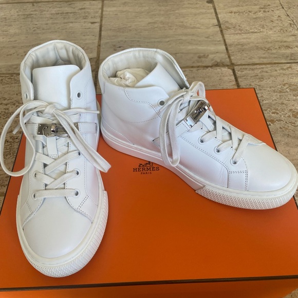 Hermes Shoes - Hermes Daydream Kelly High Top Sneaker Tennis Shoes White Size 38 With Silver